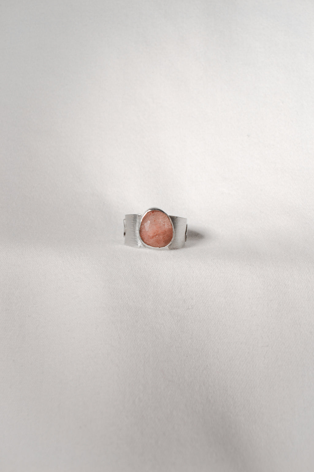 A294 Peach Moonstone