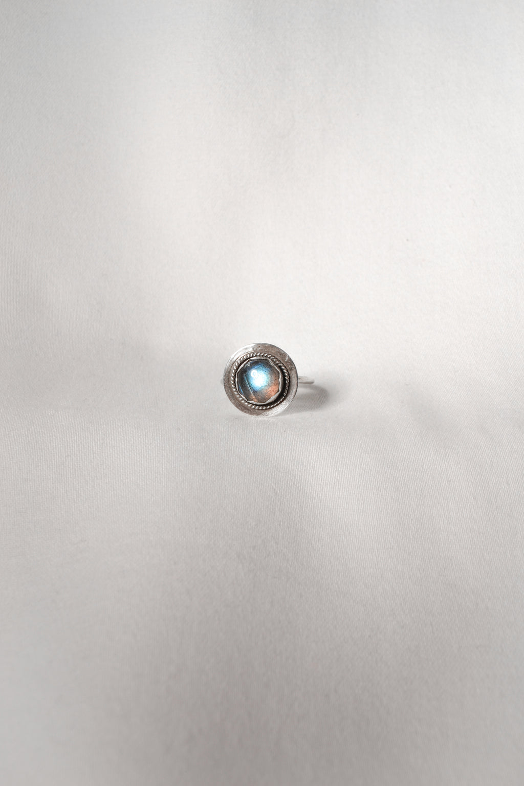 A146 Labradorite
