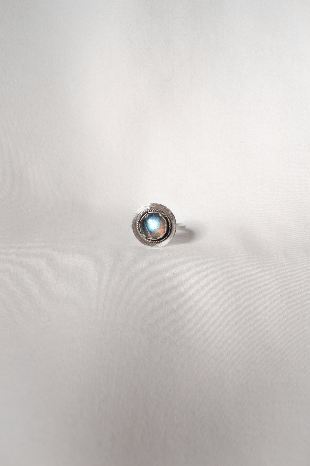 A146 Labradorite